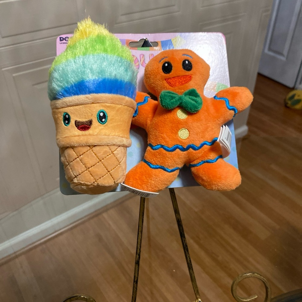 Multicolor Set Of Gingerbread Cookies 6” & Ice cream 🍦 6.5 Clinker & Squeaker.